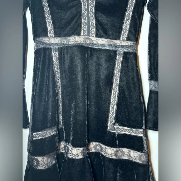Saylor velvet lace dress size small - Picture 5 of 6